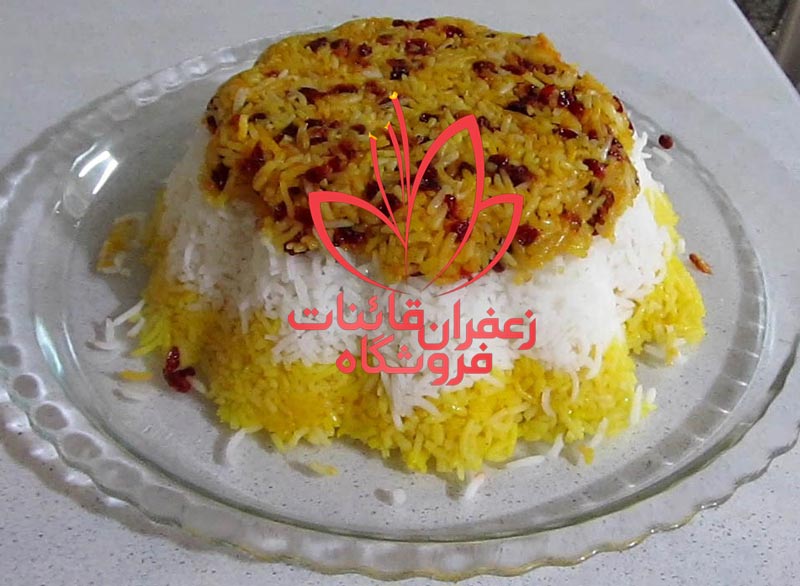تزیین برنج با زعفران تزیین برنج با زعفران